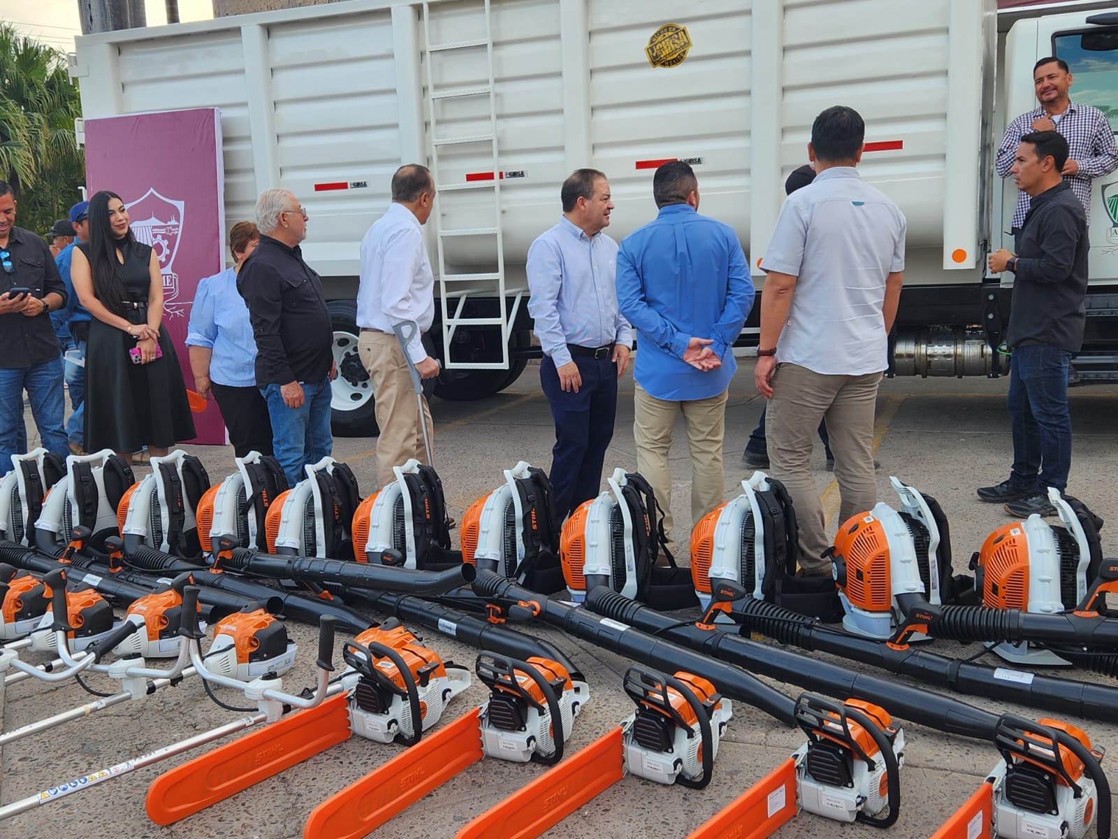 Entrega de equipos a sindicaturas de Ahome