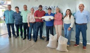 Entregan 60t de semillas a productores de temporal para impulsar siembras en Salvador Alvarado