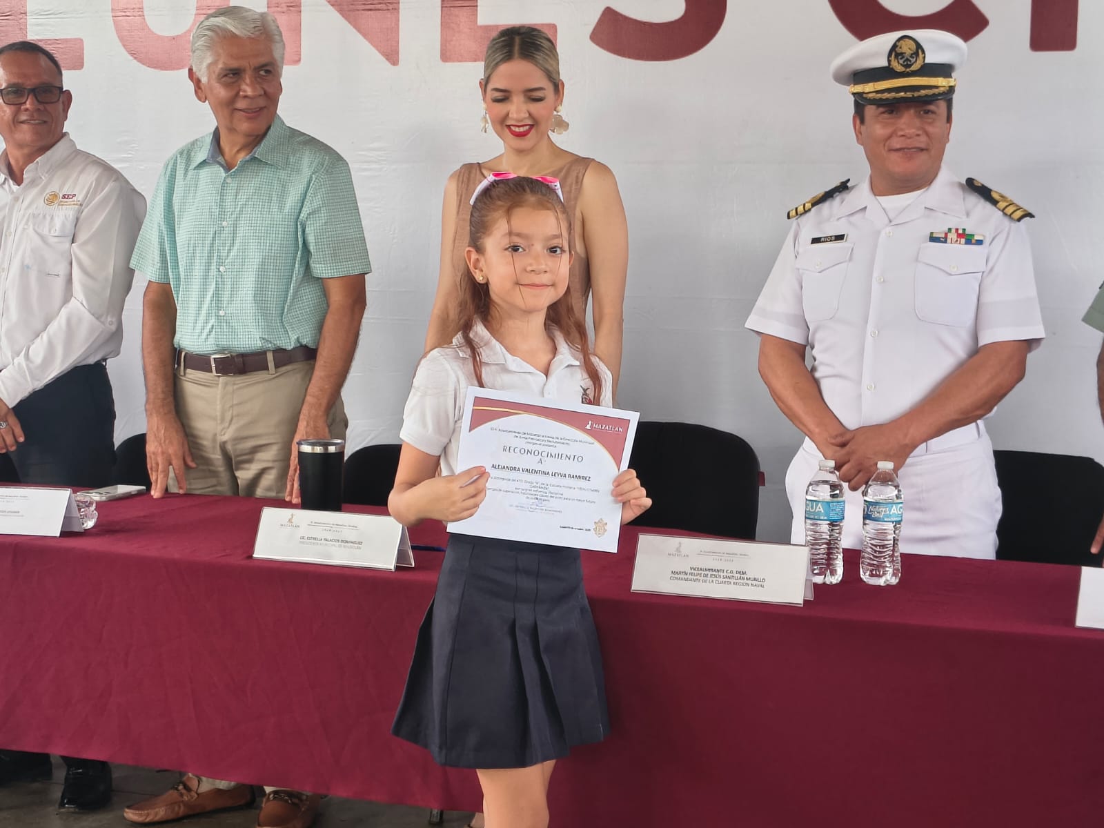 Entregan aula de medios a primaria de Mazatlán