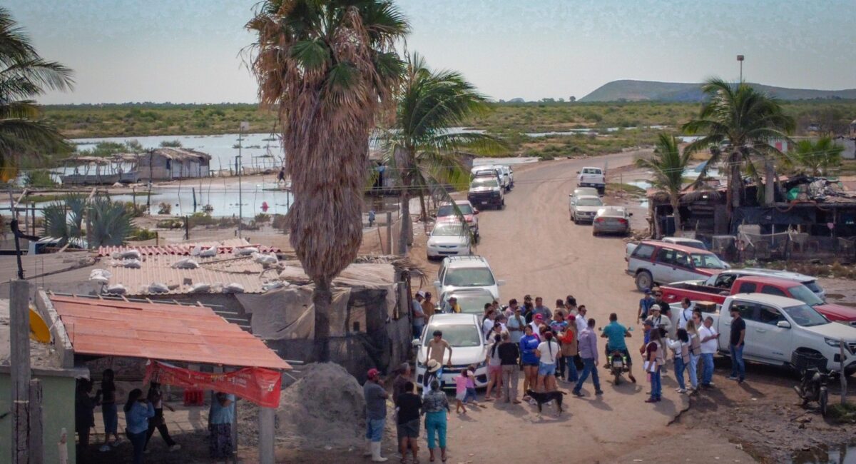 Campos pesqueros afectados por mar de fondo en Ahome, Sinaloa, reciben más apoyos alimenticios y dinero