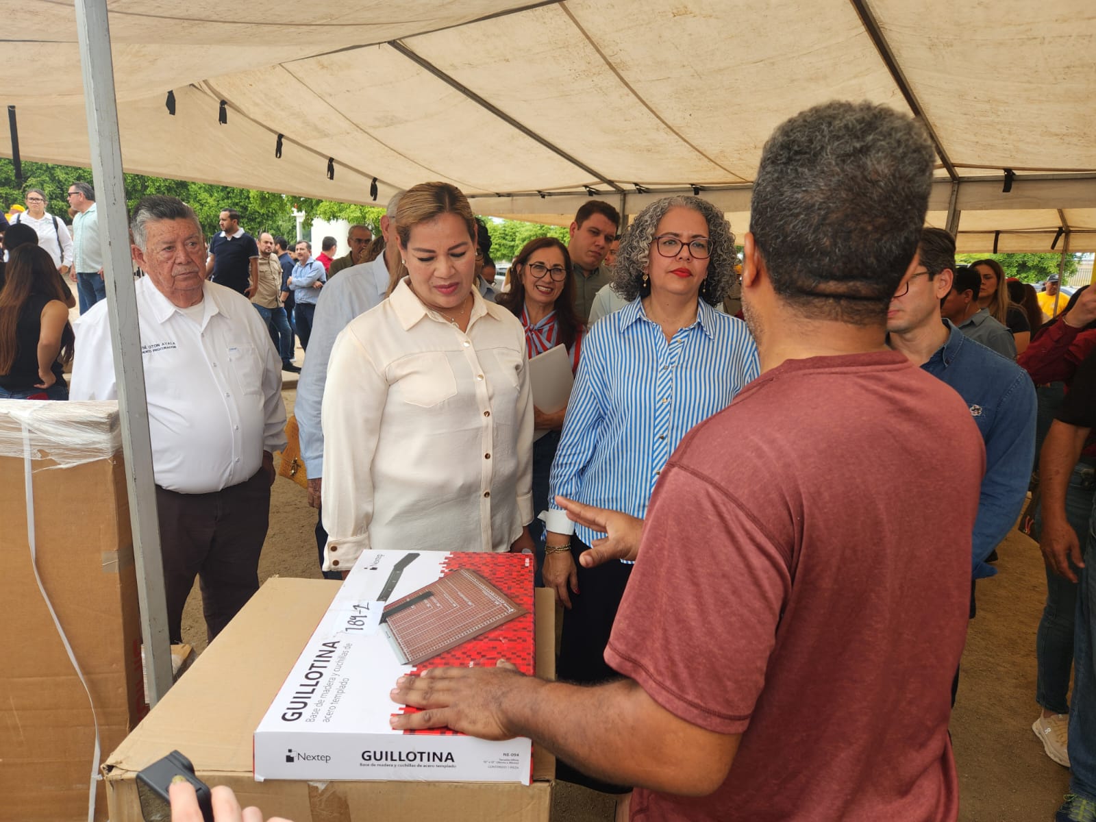 Equipa Sinaloa 2026 otorga 275 apoyos a 86 beneficiarios de Juan José Ríos