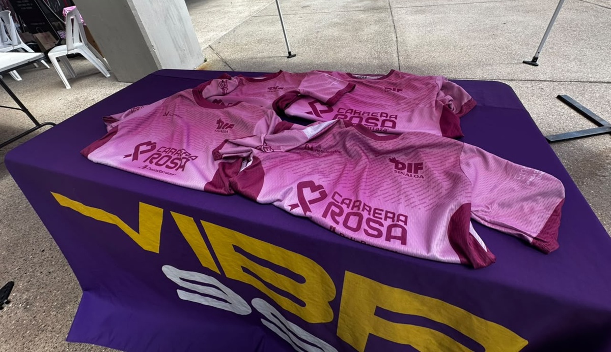 Entregan kits a participantes de la Carrera Rosa en Mazatlán