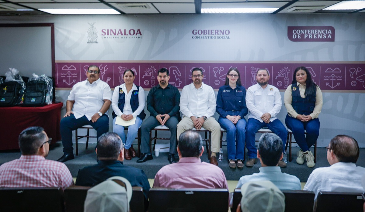 Entregan kits a personal de Vectores en Sinaloa