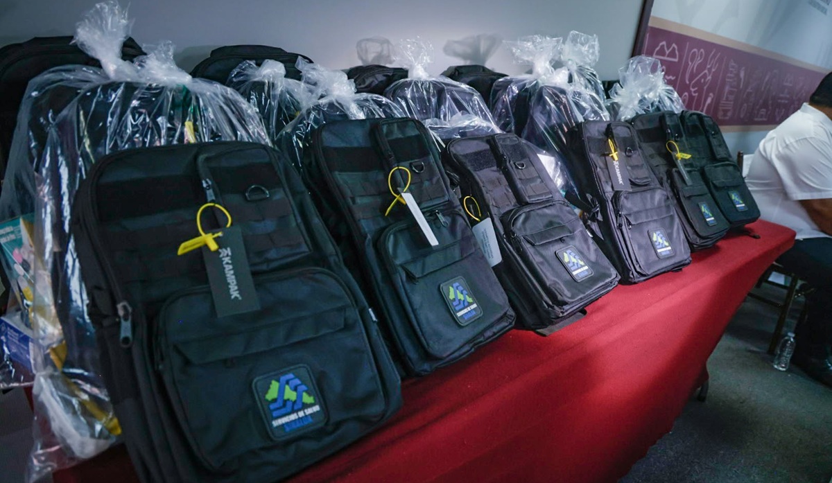 Entregan kits a personal de Vectores en Sinaloa