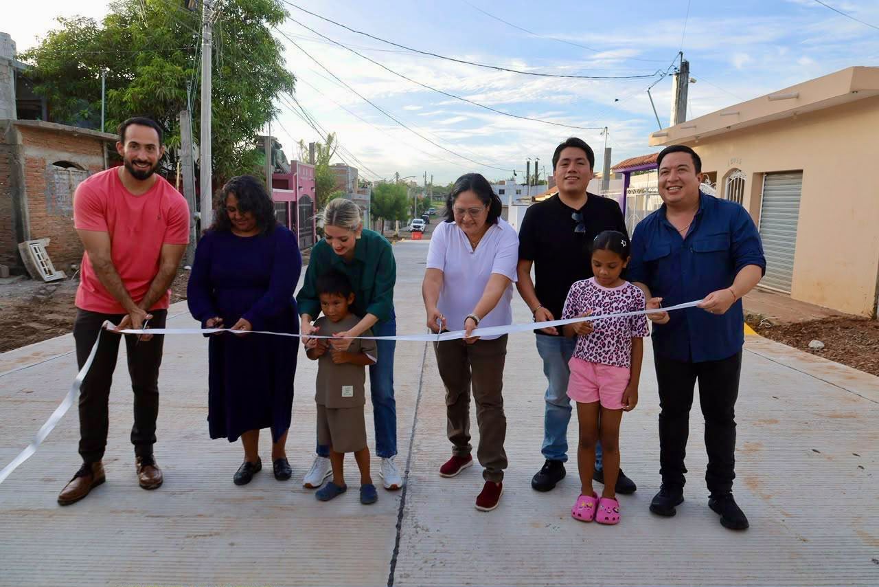 Entregan pavimentación en Valles del Ejido, en Mazatlán
