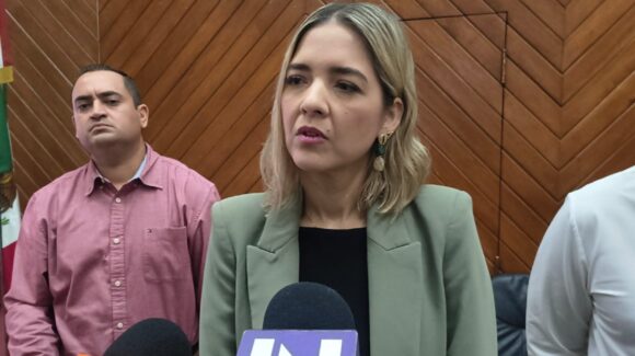 Lluvias dejan dos personas rescatadas, cinco vehículos varados y afectaciones en Mazatlán; reportan 94.4 milímetros de agua