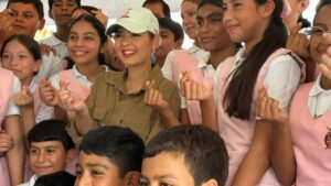 estrella palacios alista su segundo informe estudiantes