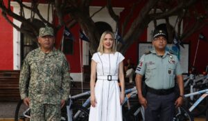Gobierno de Mazatlán entrega 50 bicicletas a Defensa y Guardia Nacional