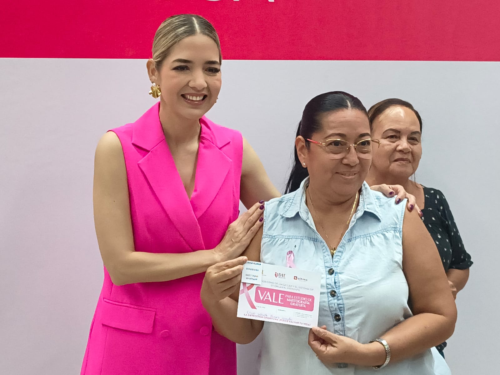 Estrella Palacios ofrece estudios gratuitos para la detección oportuna del cáncer de mama