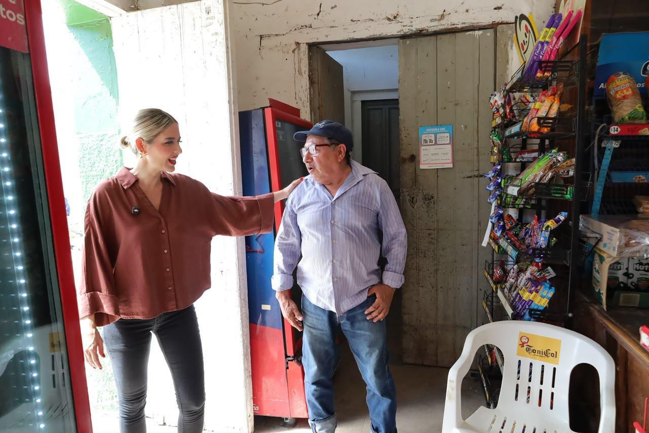 Estrella Palacios recorre La Noria, tras afectaciones por lluvias