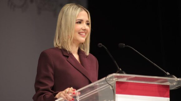 ‘Es nuestro tiempo’, Estrella Palacios agradece a su pueblo, a las mujeres y reafirma compromiso con Mazatlán en Segundo Informe de Gobierno