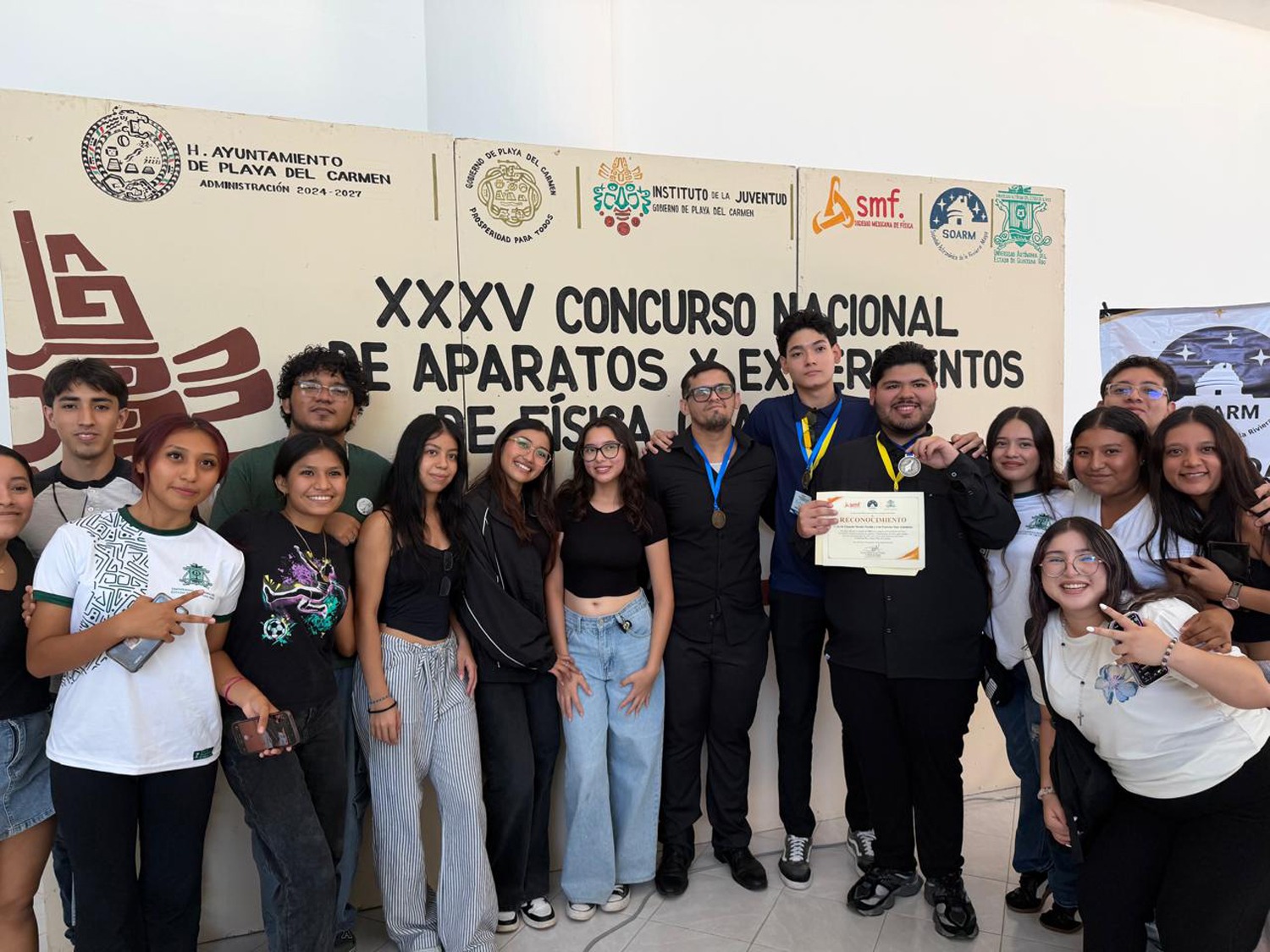 Estudiantes de la Preparatoria Dr. Salvador Allende de la UAS conquistan el primer lugar nacional en física