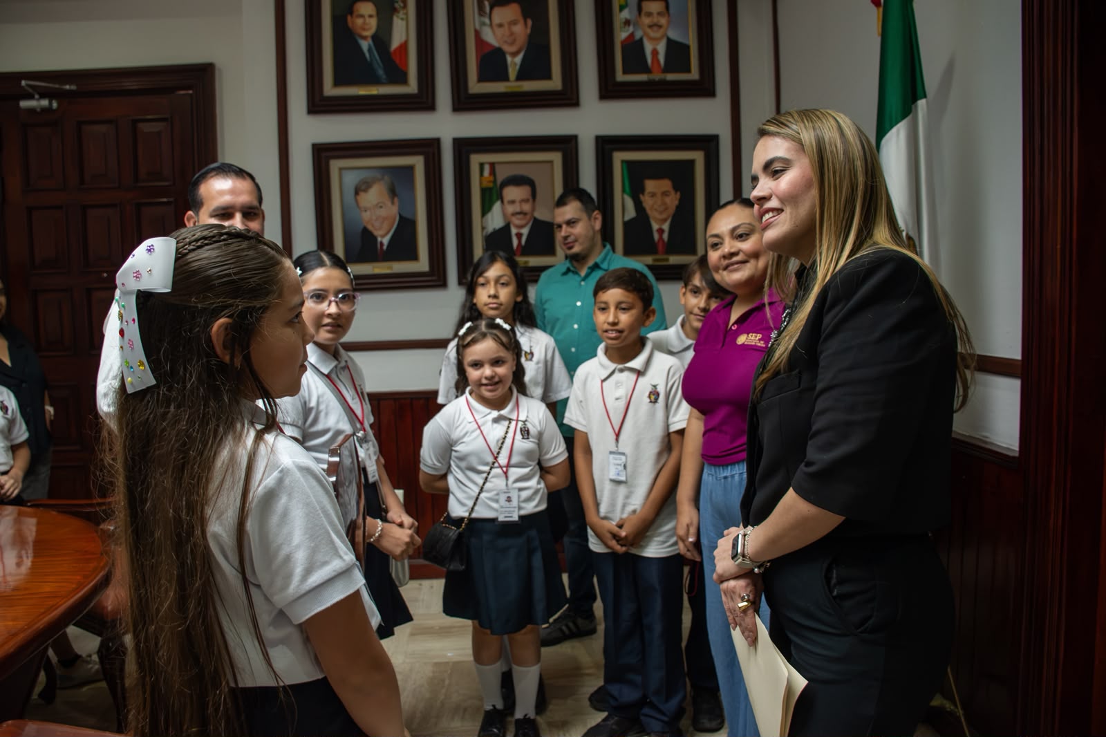 Estudiantes visitan el Ayuntamiento de Culiacán