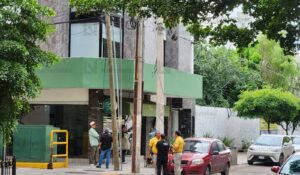 Evacuan a 123 personas por fuga de gas LP en edificio ubicado sobre el malecón viejo en Culiacán, Sinaloa