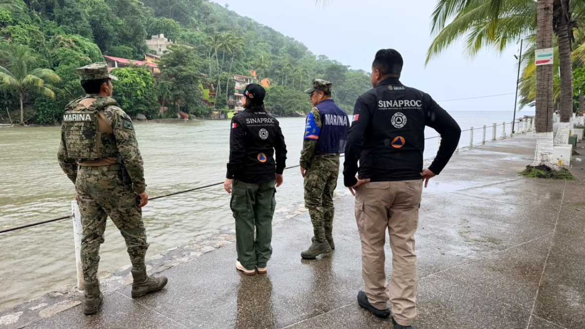 evacuaciones en zonas costeras de mazatlan ante huracan simon sinaproc