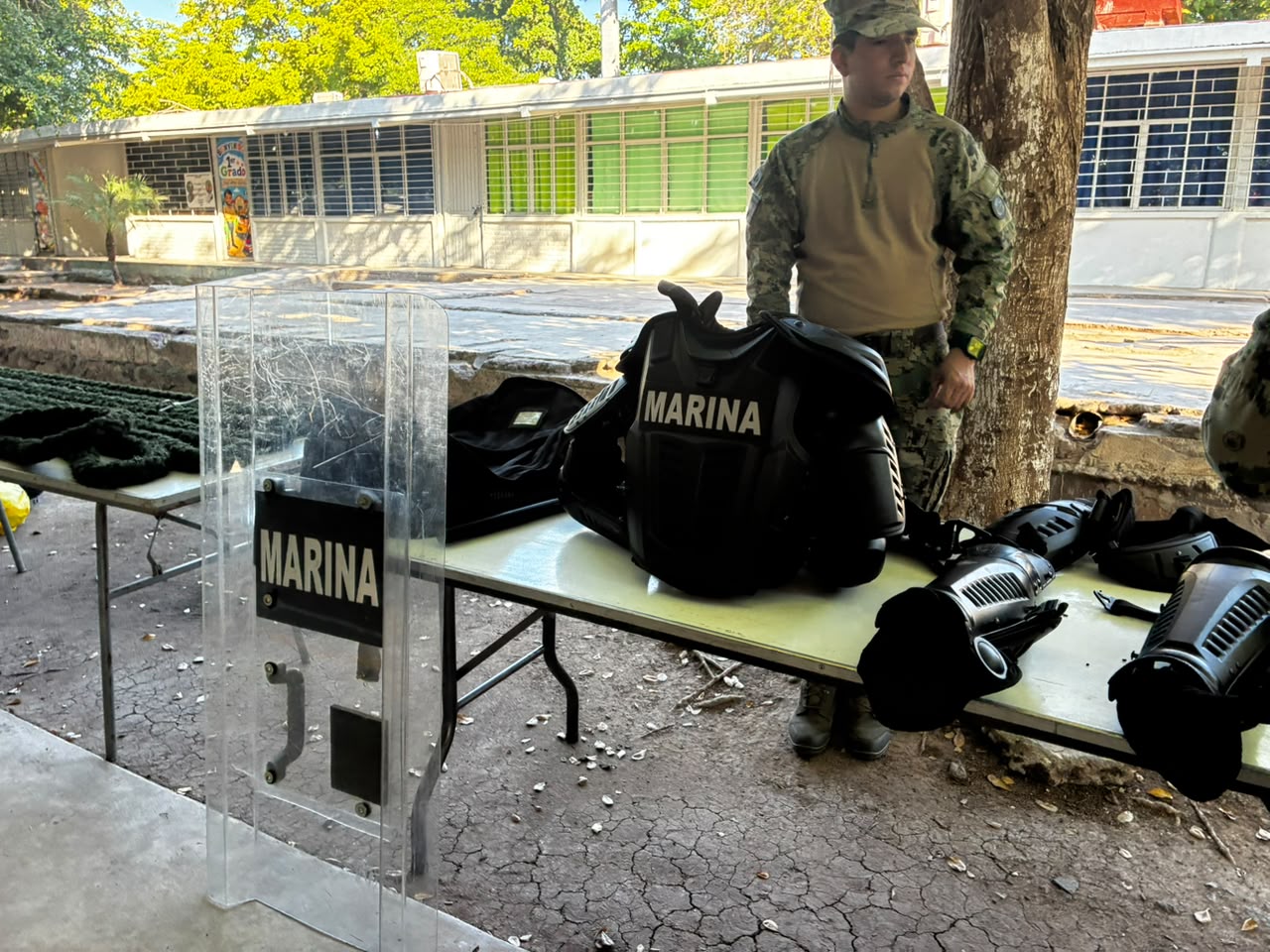 Autoridades del Plan Integral de Intervención escolar “Ahome sin Violencia” visitan la escuela primaria Emiliano Zapata