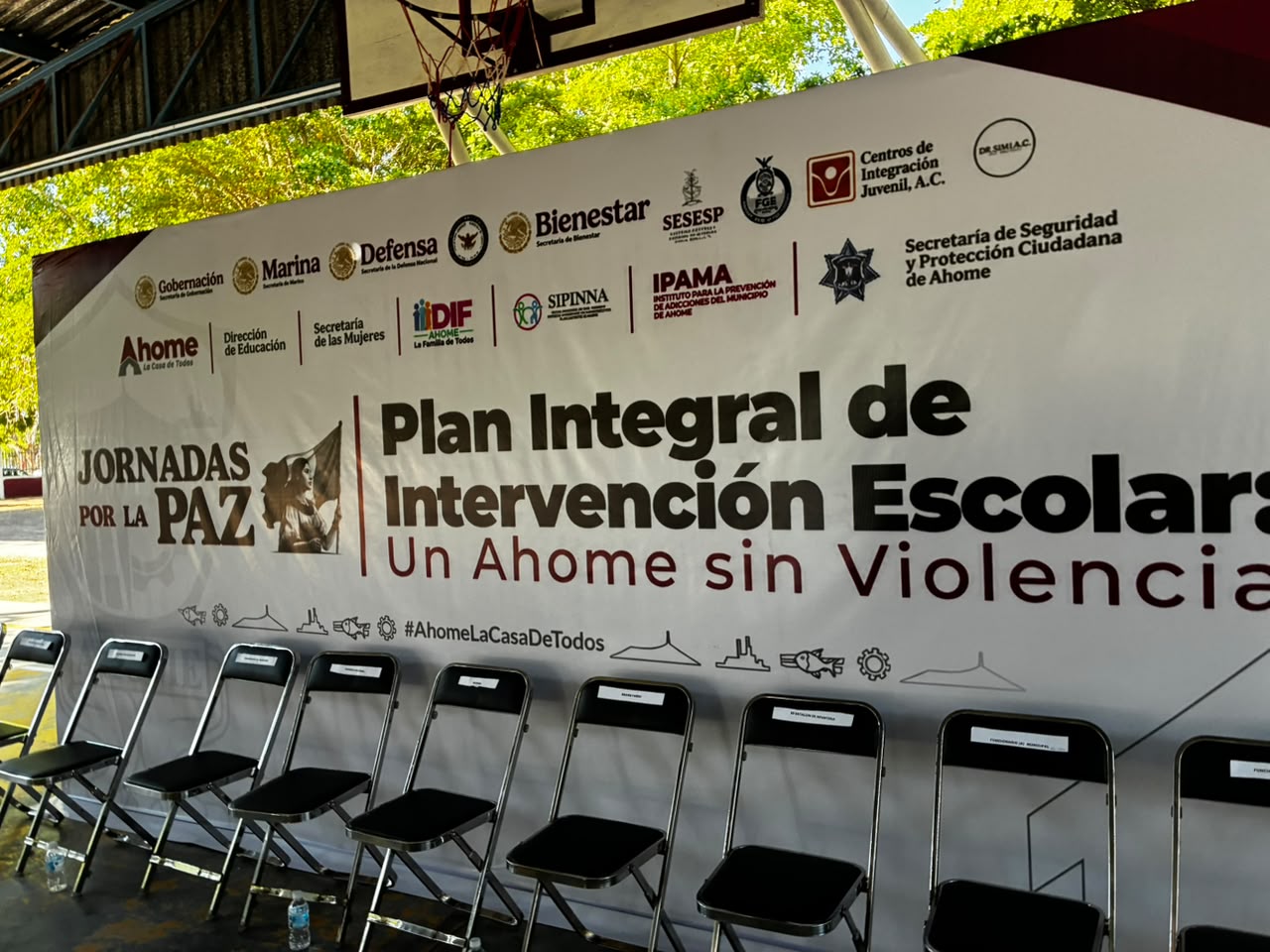 Autoridades del Plan Integral de Intervención escolar “Ahome sin Violencia” visitan la escuela primaria Emiliano Zapata
