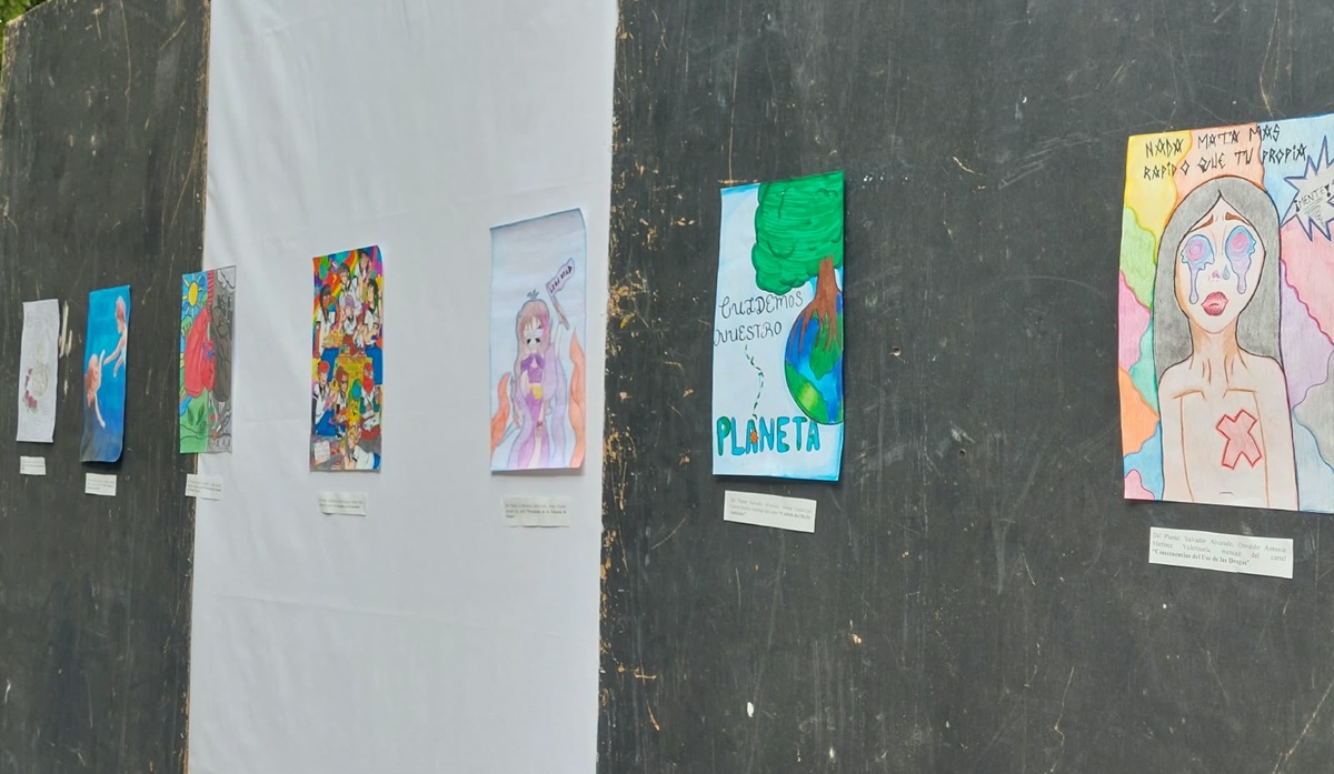 Exposición de carteles en Conalep Salvador Alvarado