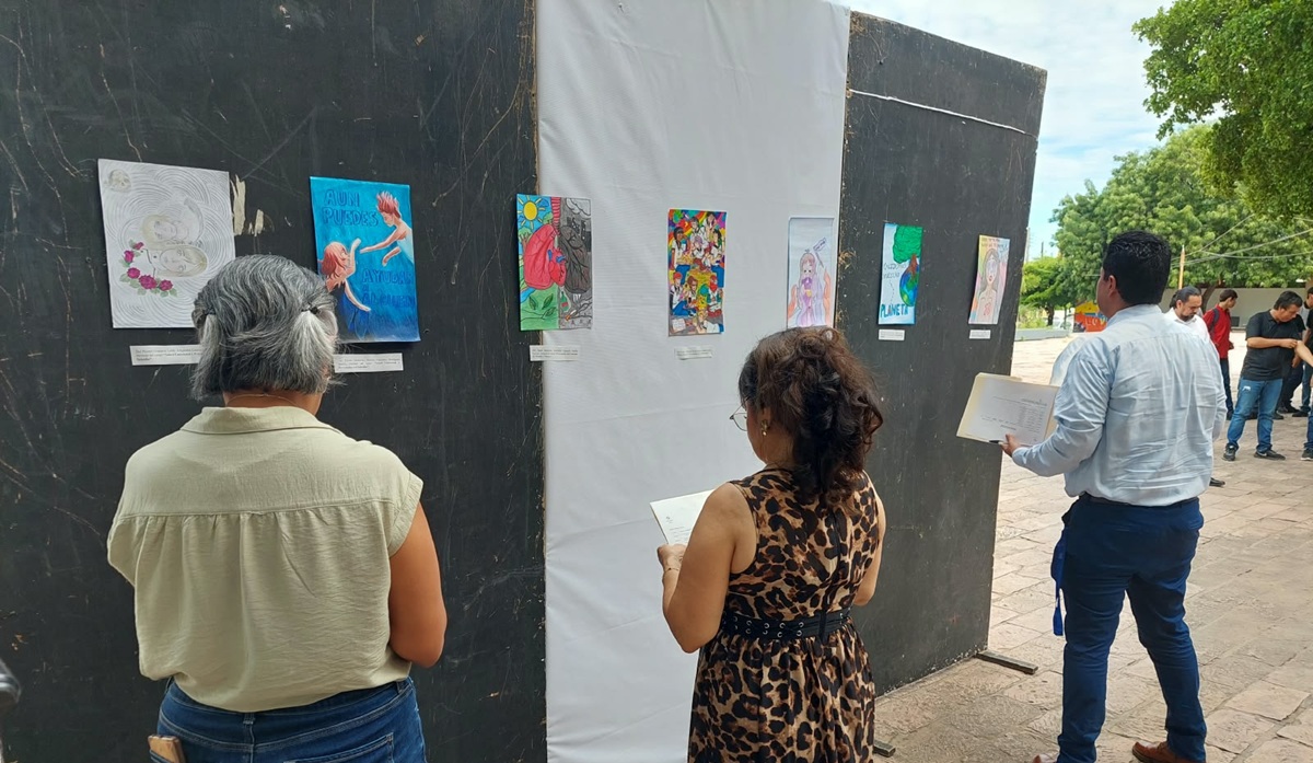Exposición de carteles en Conalep Salvador Alvarado