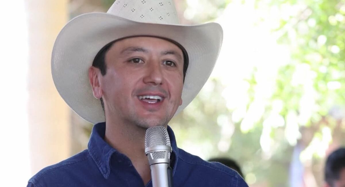 Pide licencia Feliciano Valle Sandoval para separarse hasta 15 días de la Secretaría del Ayuntamiento de Guasave