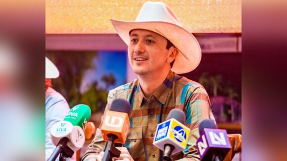 ¡Ya son 13! “Chano” Valle se registra para buscar la candidatura de Morena a la alcaldía de Guasave