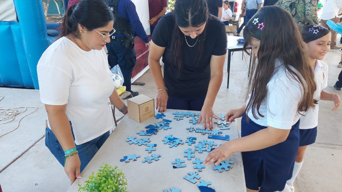 feria educativa en salvador alvarado rompecabezas
