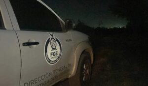 Una joven mujer que viajaba a bordo de una moto murió tras caer a un canal en la comunidad de Héroes Mexicanos, Juan José Ríos