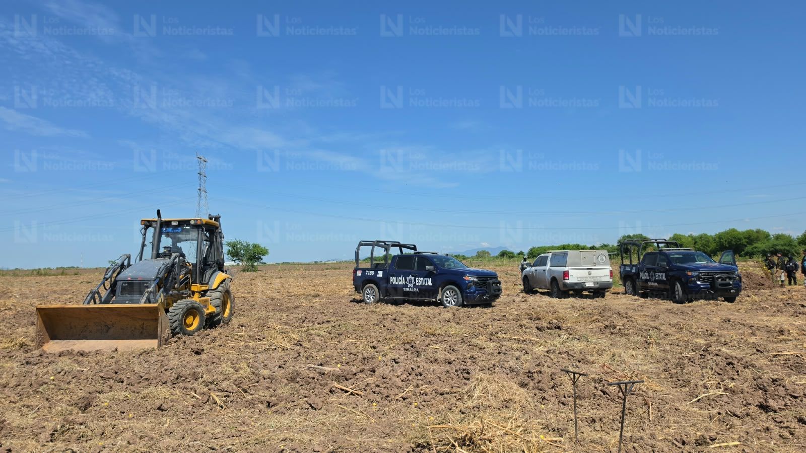 Encuentran fosa clandestina cerca del Campo Romero, Navolato,