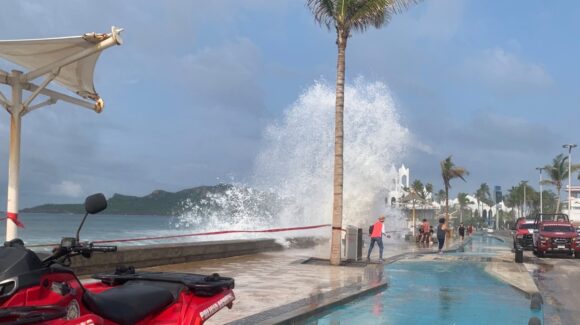 Preocupa a hoteleros condiciones del mar en Mazatlán, Sinaloa y daños a la infraestructura; harán llegar propuesta de estudio técnico