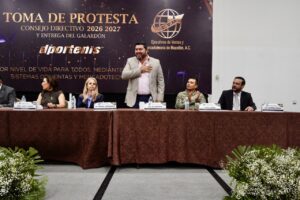 Dportenis recibe Galardón Nacional al Ejecutivo Distinguido en Mazatlán, Sinaloa