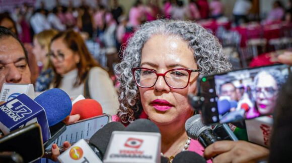 En Sinaloa, transportistas se unen a manifestación nacional sin bloqueos; reforma fiscal no impacta a todos, asegura gobernadora