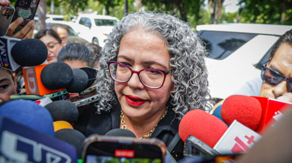 Graciela Domínguez destaca asistencia de 16 mil personas en juego de beisbol en Mazatlán; prevé recuperar la vida nocturna