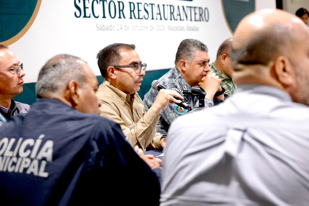 Graciela Domínguez sostiene encuentro con restauranteros en Mazatlán