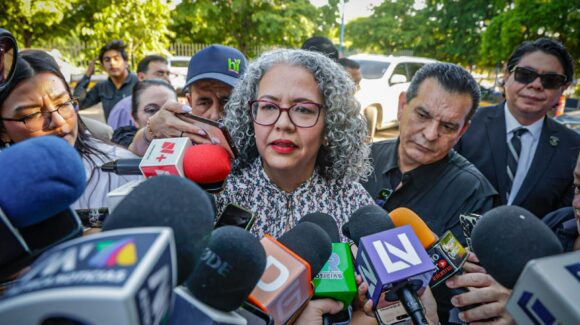 Gobernadora acuerda con empresarios mesas de trabajo para conexión con el C5 y más información sobre estrategia