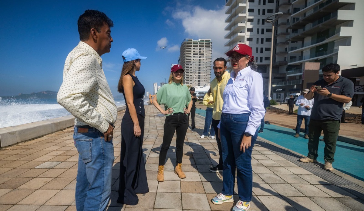 Graciela Domínguez recorre tramos dañados en Malecón de Mazatlán