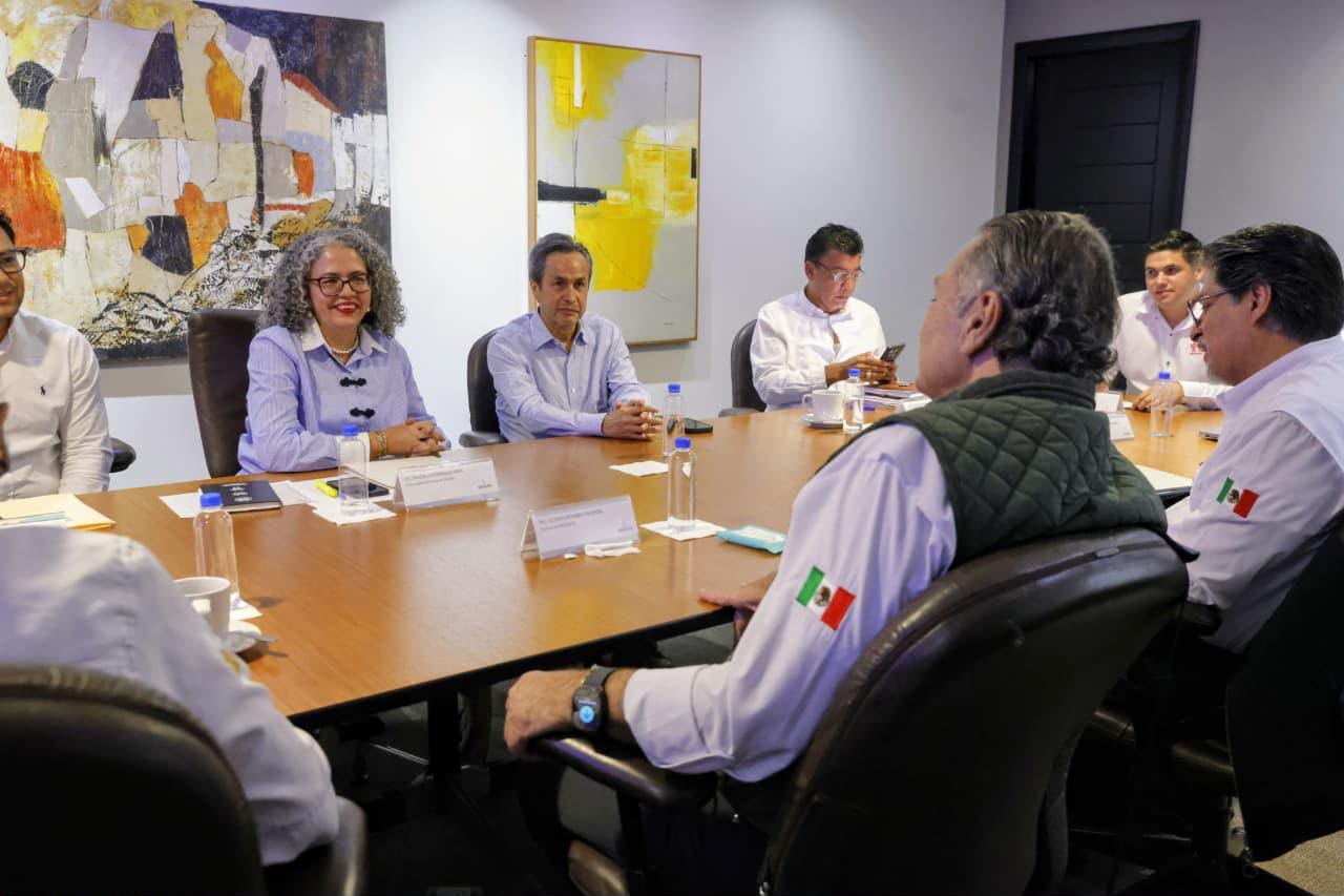 Graciela Domínguez se reúne con el director nacional de Infonavit, Octavio Romero