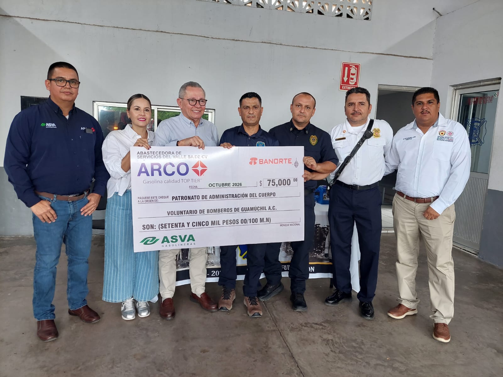 Grupo ASVA entrega donativo a Bomberos Guamúchil