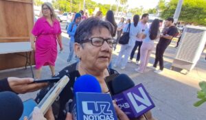 “Mi familia se accidentó por los baches hace un año y están sin arreglar la carretera en Bachomobampo”: relata Guillermina