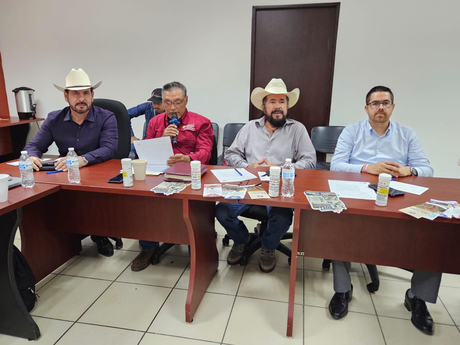 Refuerzan coordinación contra el gusano barrenador de la Secretaría de Salud con el sector ganadero de Sinaloa