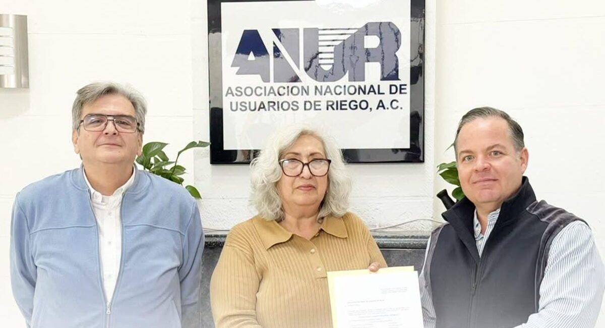 Gustavo Rojo Plascencia busca presidir la ANUR; se registra en Ciudad de México