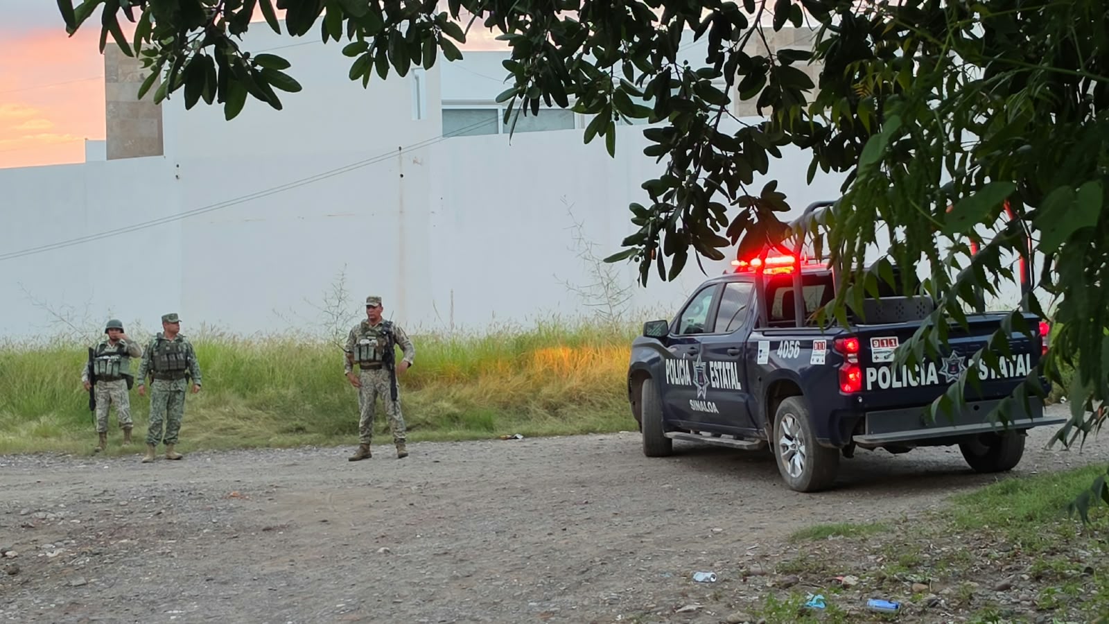 Hallan a hombre sin vida en arroyo de aguas pluviales en Culiacán, Sin.