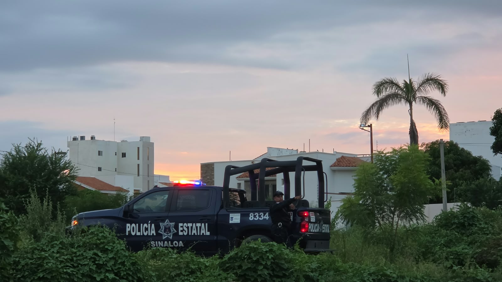Hallan a hombre sin vida en arroyo de aguas pluviales en Culiacán, Sin.