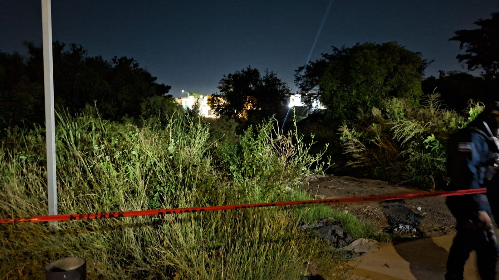 Hallan a un hombre asesinado cerca del Fracc. La Riviera, en Mazatlán
