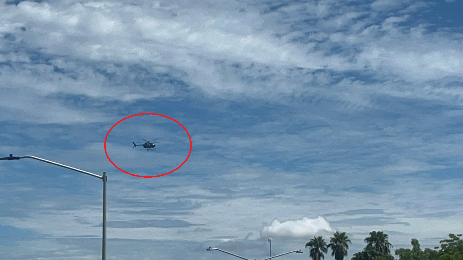 Helicóptero de la Marina sobrevuela en Guasave
