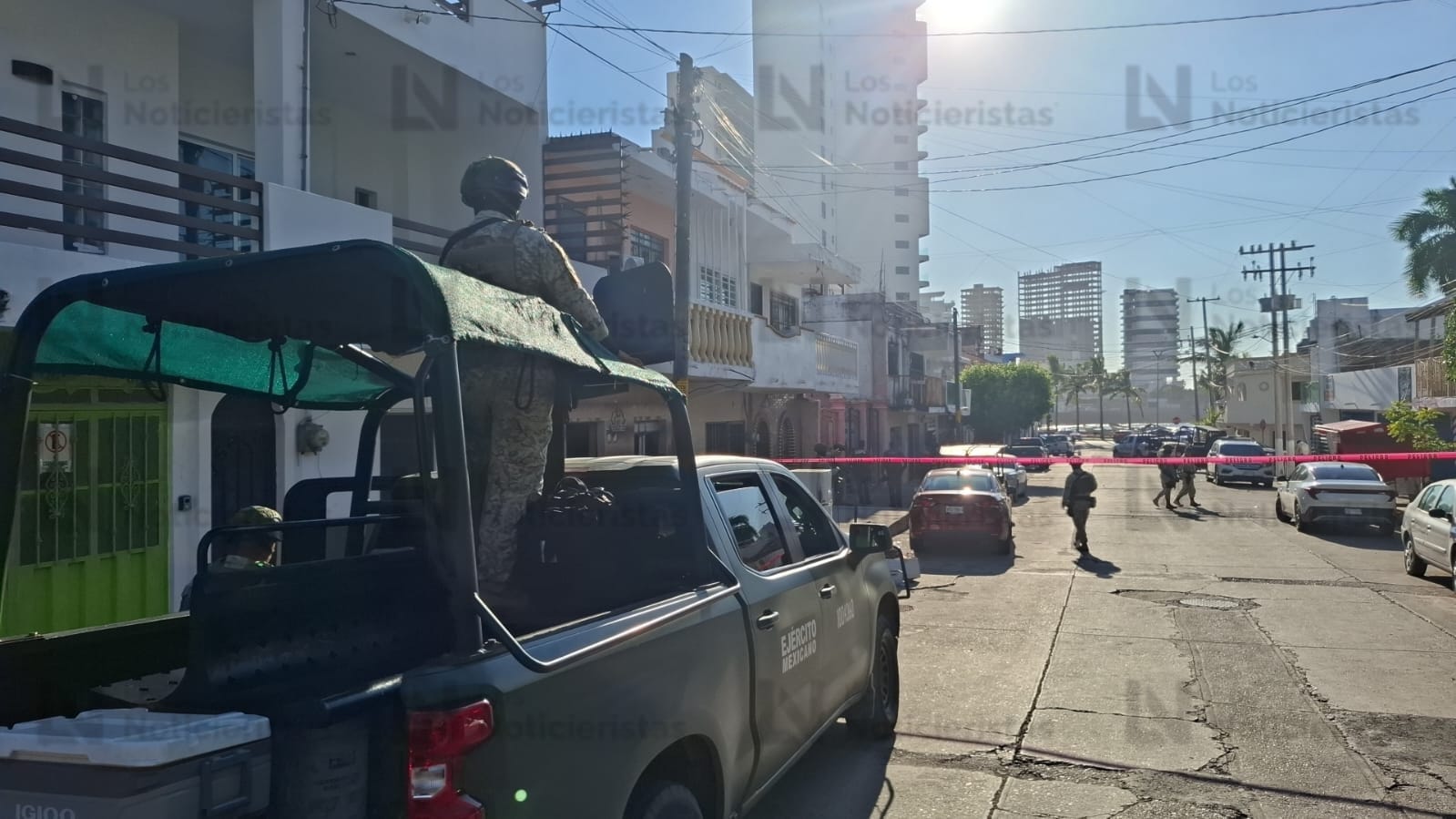 Hombre es atacado a balazos en la Col. Centro de Mazatlán