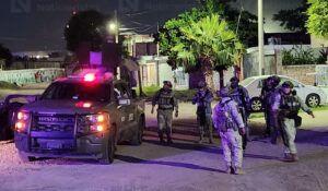 Atacan a balazos a un hombre afuera de una tienda en la colonia El Vallado Viejo, en Culiacán, Sinaloa
