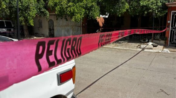 Sin vida y con signos de violencia localizan a un hombre en un domicilio de la Romanillo en Los Mochis, Sinaloa
