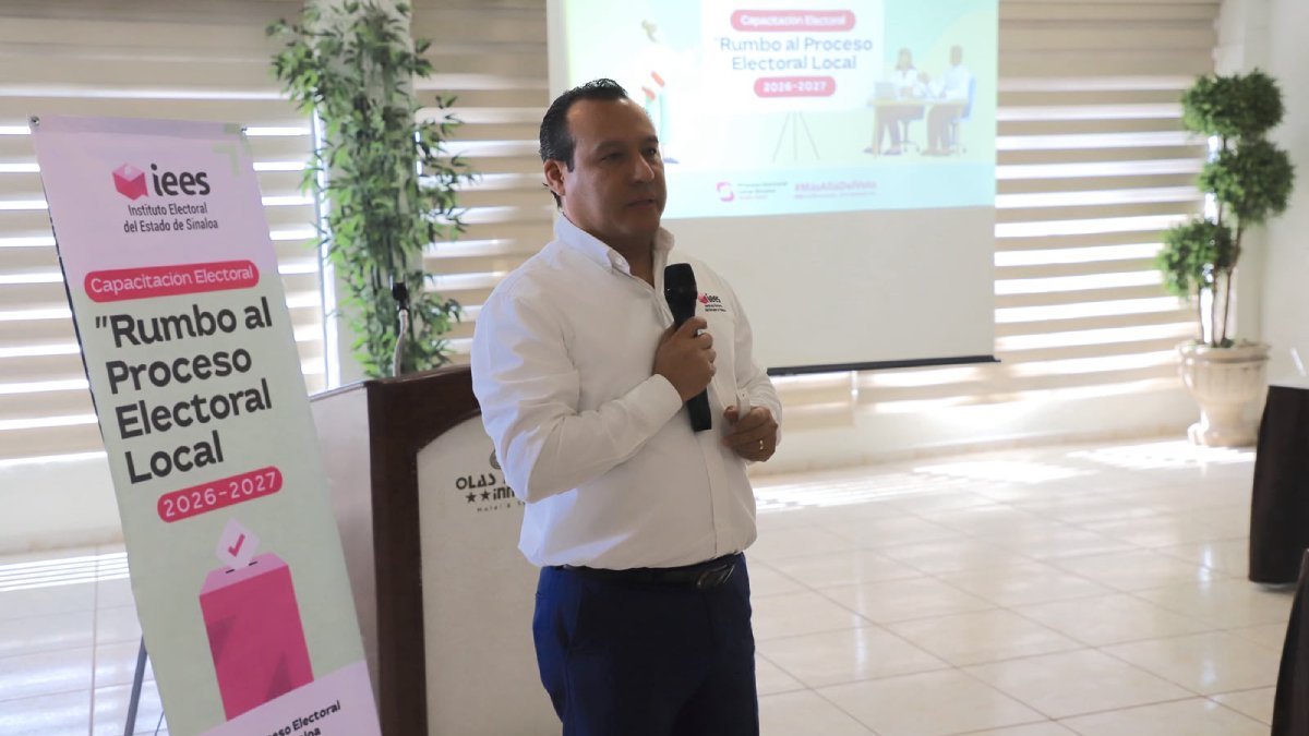 iees capacita a ciudadanos en mazatlan tras elecciones hombre