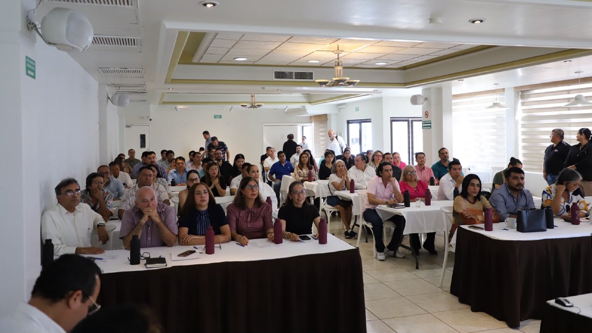 iees capacita en mazatlan a ciudadanos que buscan participar en las elecciones de 2027 lugar