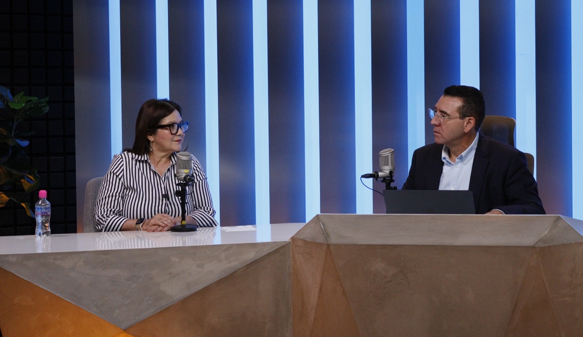Imelda Castro en entrevista con Luis Alberto Díaz